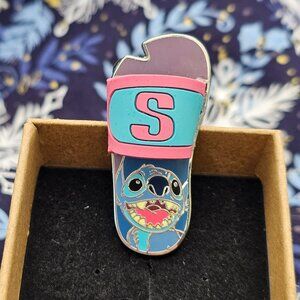 Stitch Flip-flop Collectors / Traders Pin - Very Hard to Find / Rare